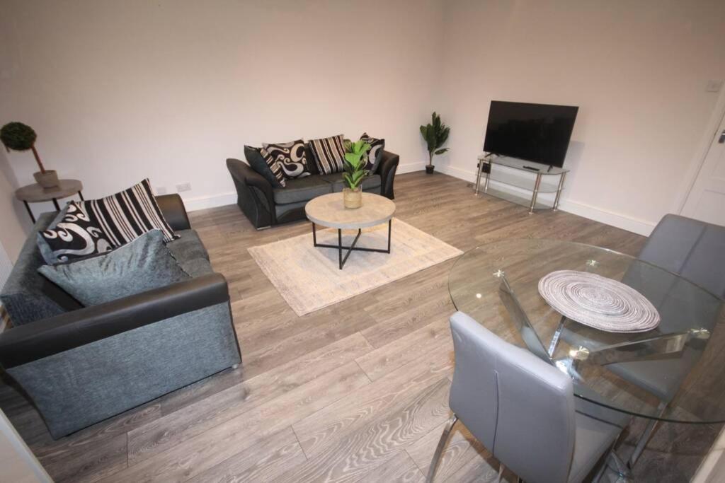 Great West Road Apartments Flat D Лондон Екстер'єр фото