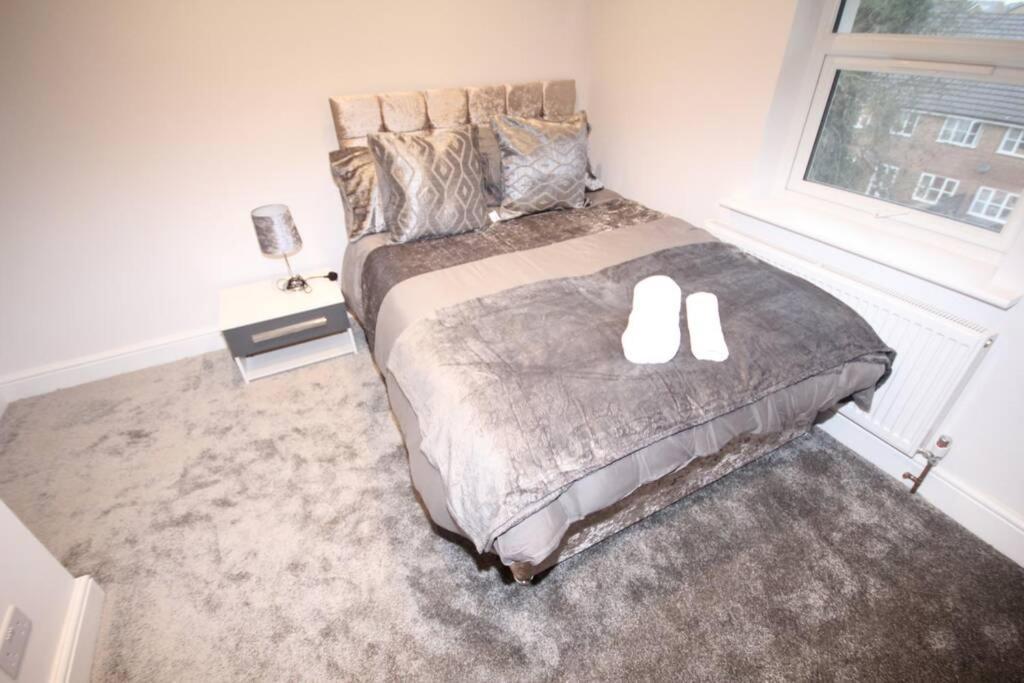Great West Road Apartments Flat D Лондон Екстер'єр фото