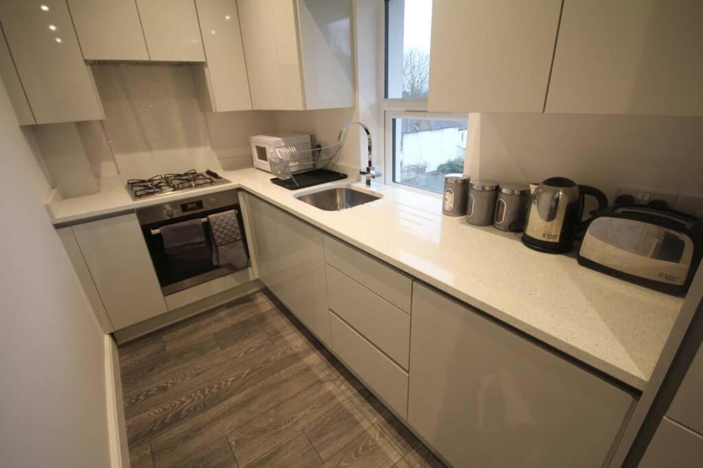 Great West Road Apartments Flat D Лондон Екстер'єр фото