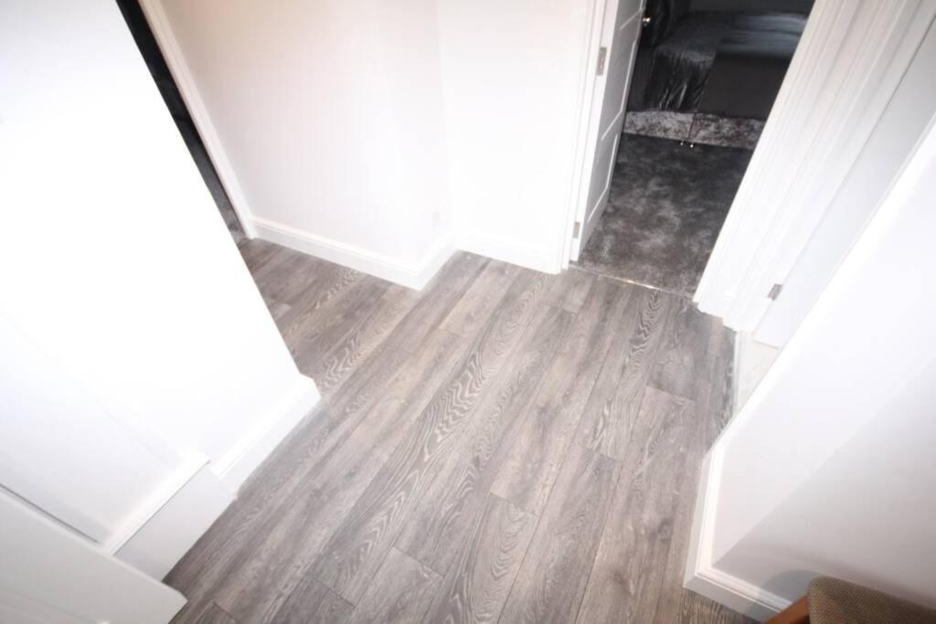 Great West Road Apartments Flat D Лондон Екстер'єр фото